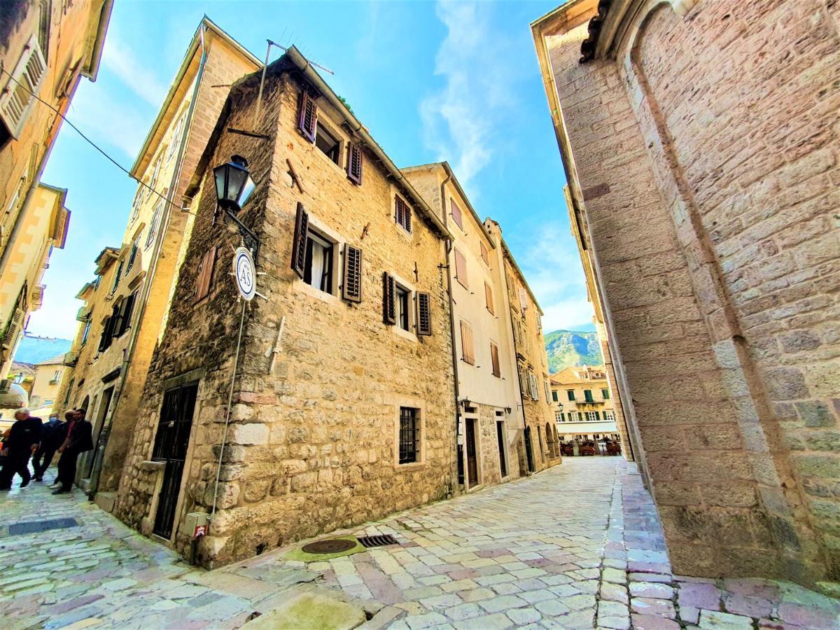 St.Tripun Apartment Kotor Dış mekan fotoğraf