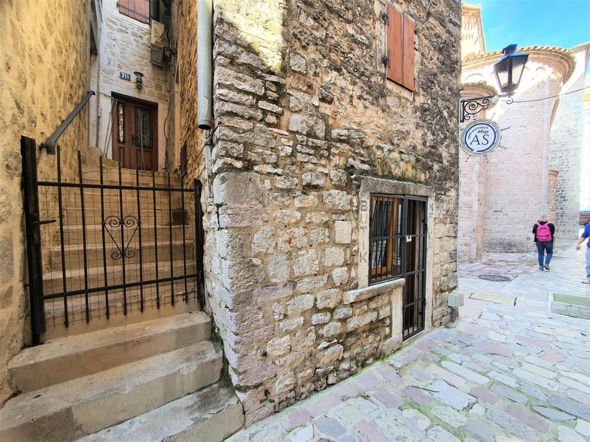 St.Tripun Apartment Kotor Dış mekan fotoğraf